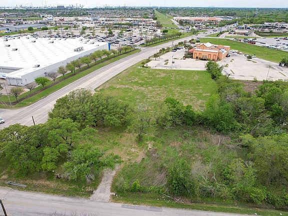 5th image of 502 W Cedar Bayou Lynchburg Rd Lot 30 & 31