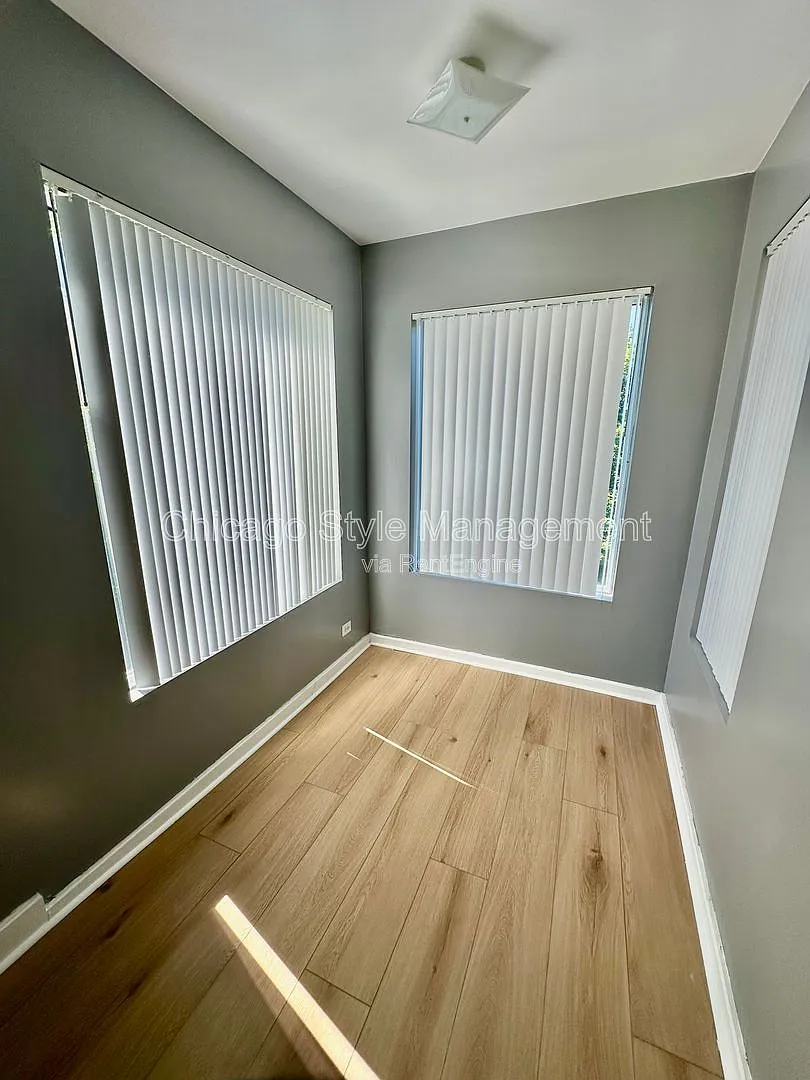 2 bed, 1.0 bath, $1,600 — Photo 3