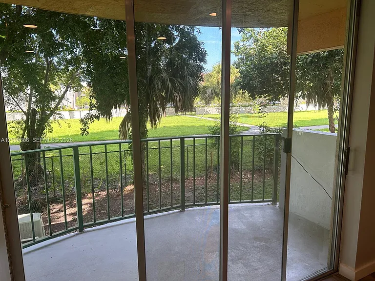 9320 Fontainebleau Blvd #214 — Photo 34
