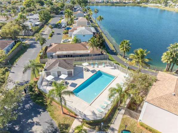 9826 SW 222nd Ter, Cutler Bay, FL 33190