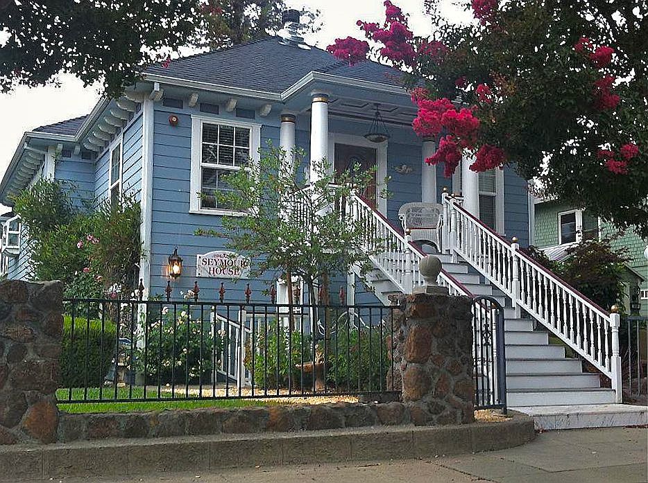 1st image of 509 Seymour St