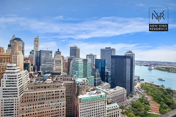 Sold by New York Residence | media 8