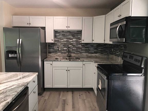 5th image of 931 Millikin St