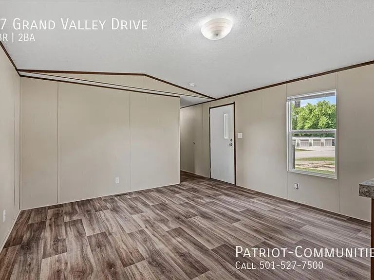 17 Grand Valley Dr — Photo 8