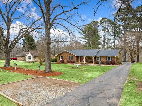 16174 Asheville Hwy, Campobello, SC 29322