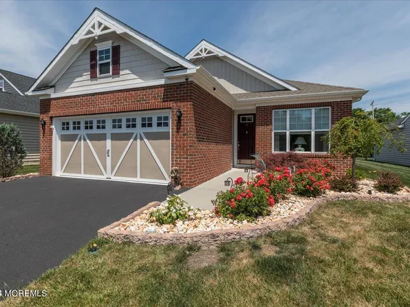 11 Festival Court, Howell, NJ 07731