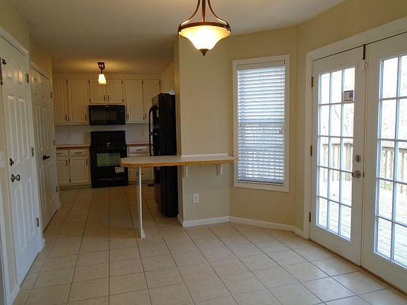 4th image of 2067 Spicers Ln