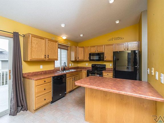 5th image of 7508 S Bell Cir