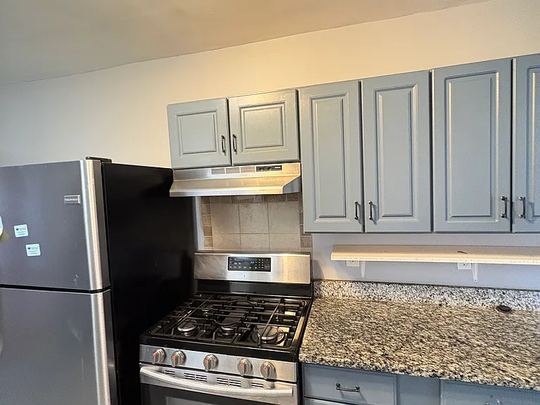 2030 Kensington St — Photo 3