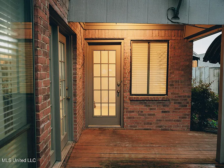5125 Old Canton Rd #201 — Photo 23