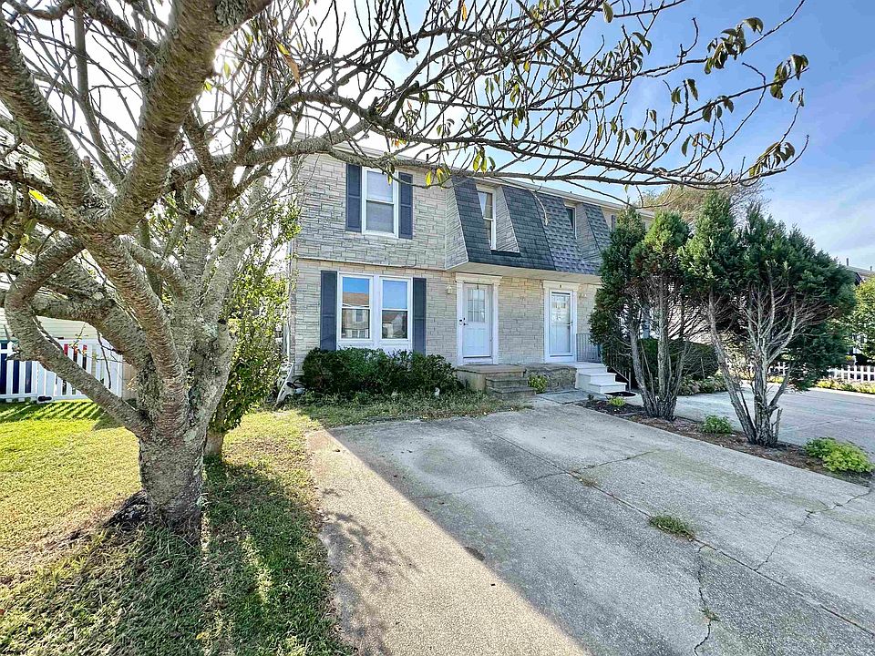 1st image of 12 Ontario Dr #A
