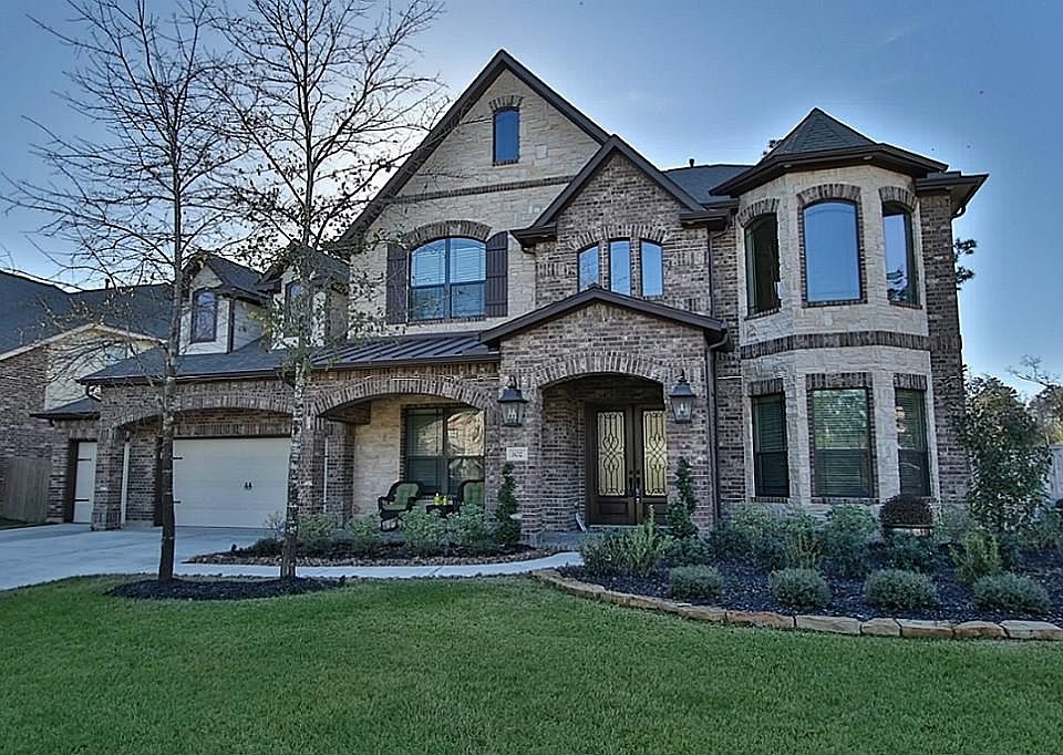 1st image of 102 Quintana Ct