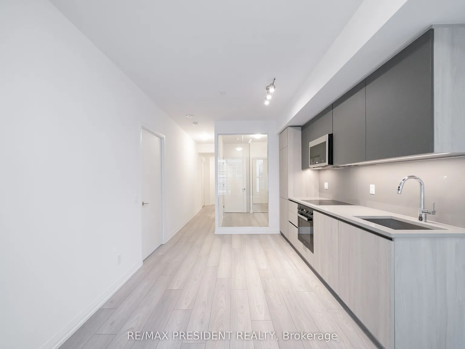 2 bed, $3,395 — Photo 1