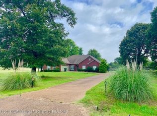 75 Shaker Dr, Senatobia, MS 38668