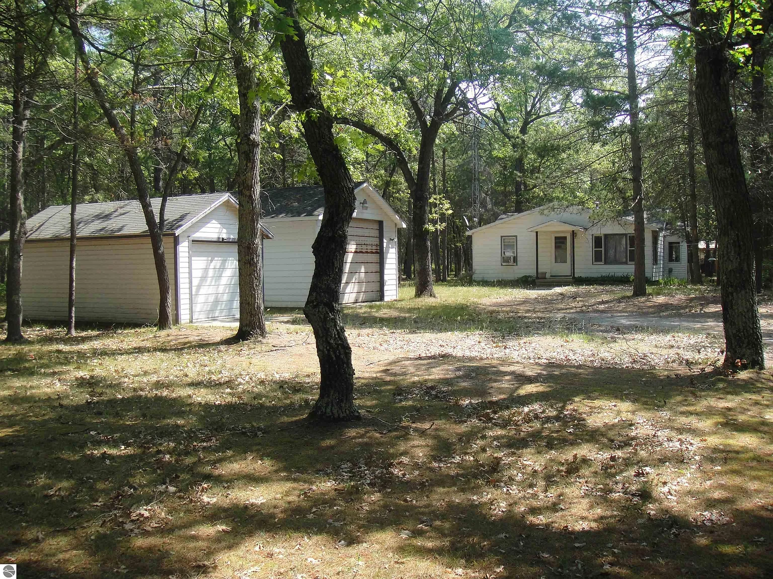 7070 Loud Dr photo 1