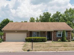 6744 Bear Creek Dr, Saint Louis, MO 63129