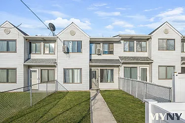 327A Mersereau Avenue  image 1 of 11