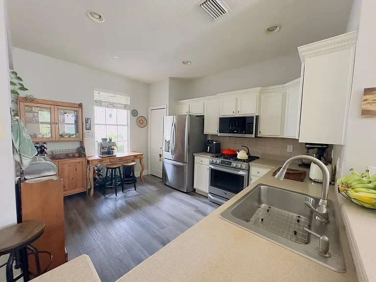 14533 Cotswolds Dr — Photo 3