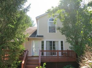 62 Pembrooke Ct, Putnam Valley, NY 10579