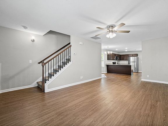 5th image of 260 Woodland Valley Ln