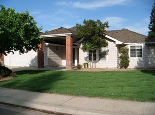 2558 Sandell Ave, Kingsburg, CA 93631