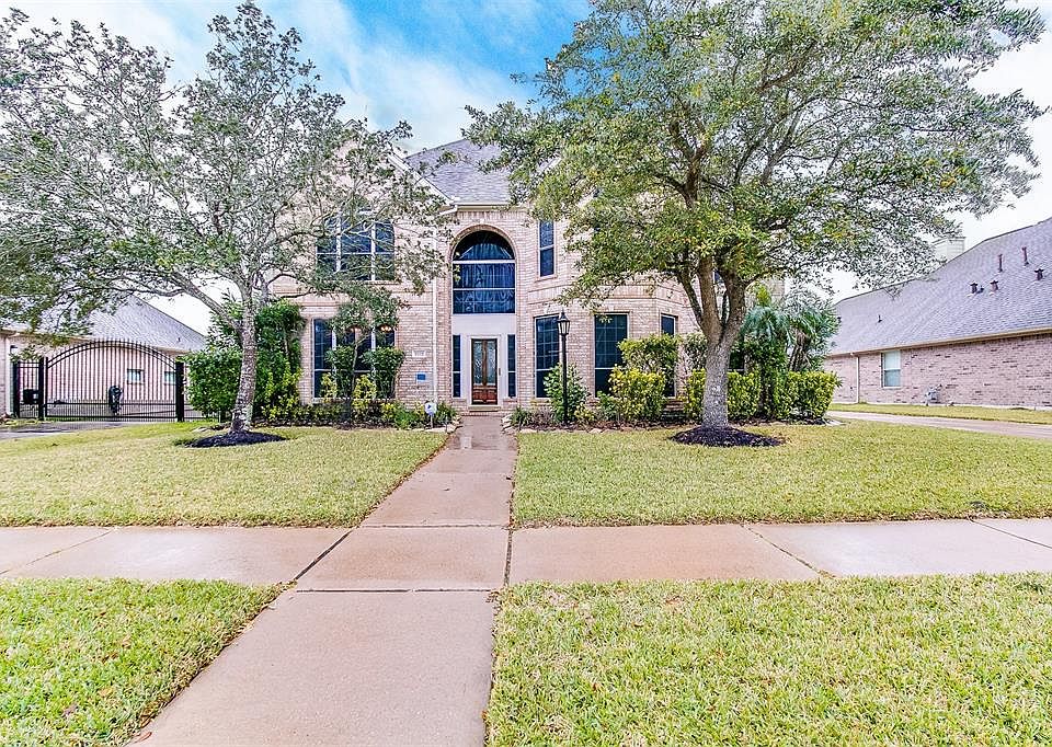 1st image of 2522 Sunny Shores Dr