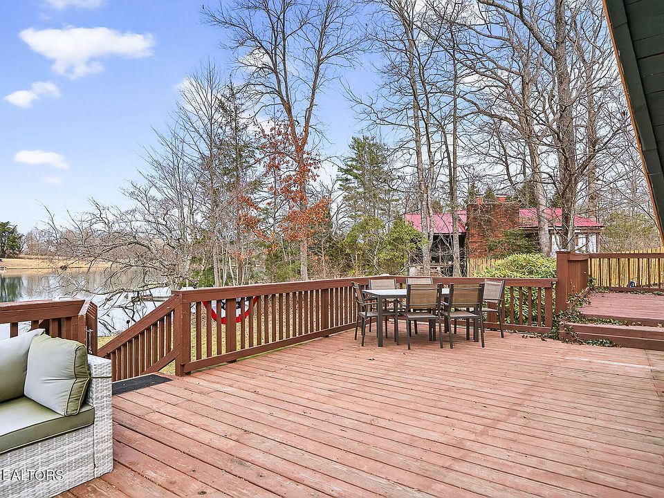 28th image of this home