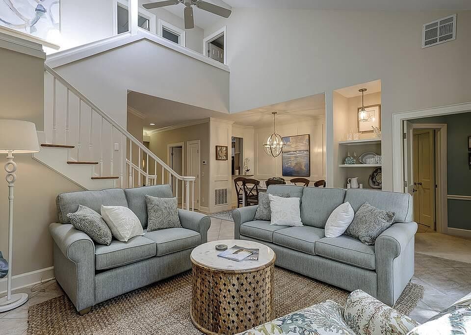 1st image of 1 Grasslawn Ave #118