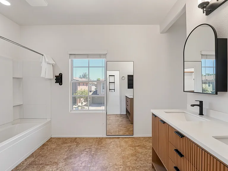 4036 E Carla Vista Dr — Photo 26