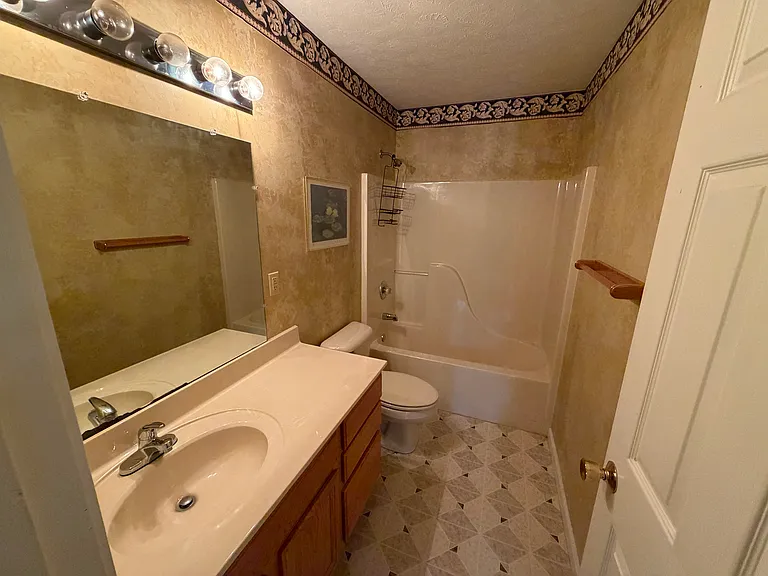 270 Mont Phillips Rd — Photo 4