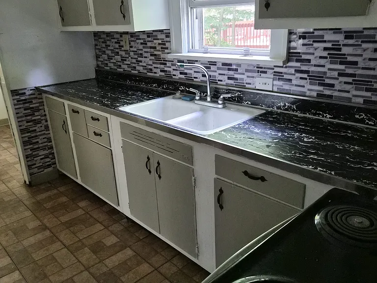 1152 Pomona Rd — Photo 8