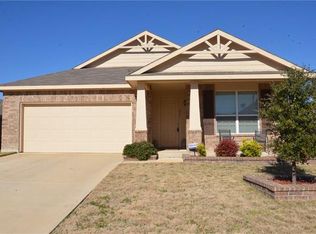 3941 Polar Brook Dr, Fort Worth, TX 76244