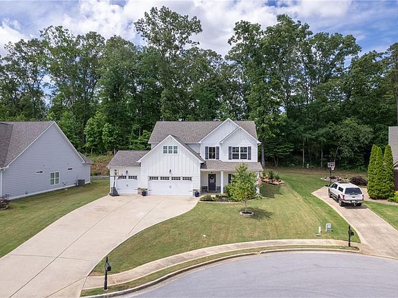 2nd image of 197 Stafford Ln