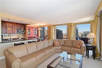 3rd image of 345 W Fullerton Pkwy APT 2002