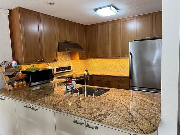5th image of 401 100th Ave NE APT 328