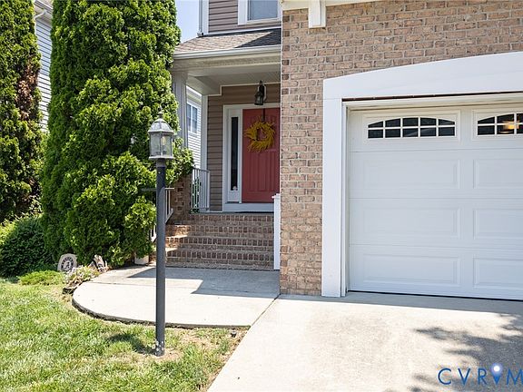 2nd image of 937 Gorham Ct