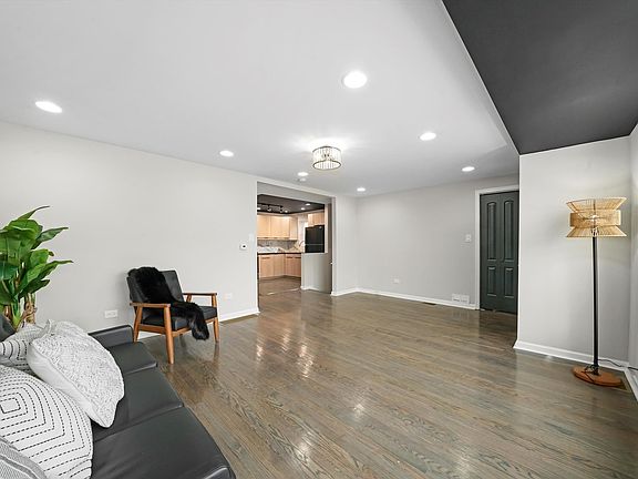 4th image of 14324 S Emerald Ave