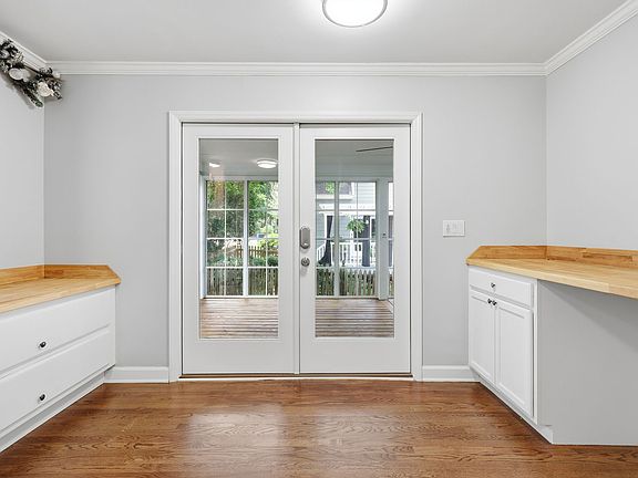5th image of 4408 Tetbury Pl