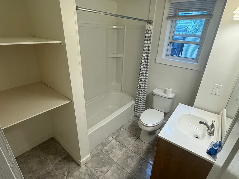 847 Pearl St #4 — Photo 8