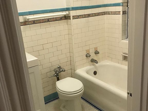 4th image of 415 Perkins St APT 12
