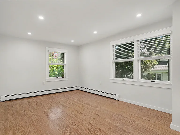 1/2 Oakwood Ave — Photo 23