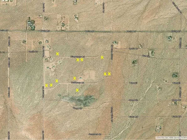 60615 Stagemans Rd, Landers, CA 92285