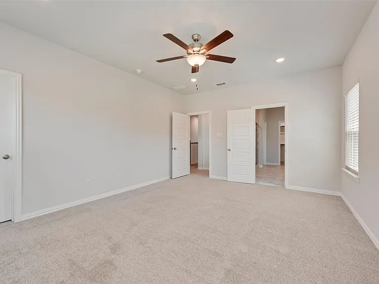 8340 Challenger Ln — Photo 11