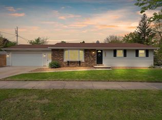 1540 E Plaza Dr, Appleton, WI 54915