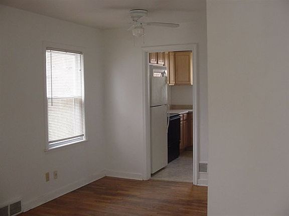 Living Room / Dining Area