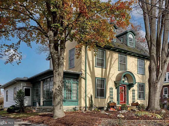 2nd image of 3 E High St