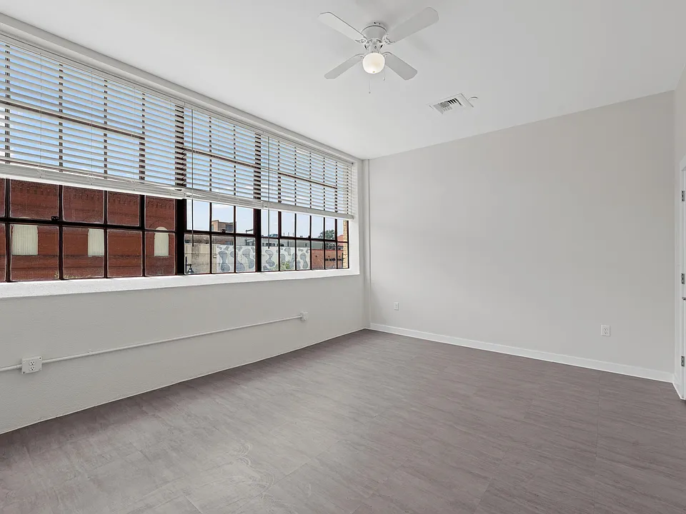 5 N 2nd St #1208