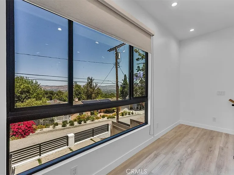 5046 Cerrillos Dr — Photo 23