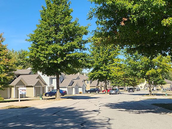 4th image of 6004 NE Moonstone Dr
