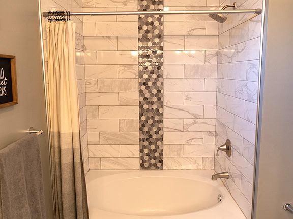 5th image of 1619 N College Ave APT 1